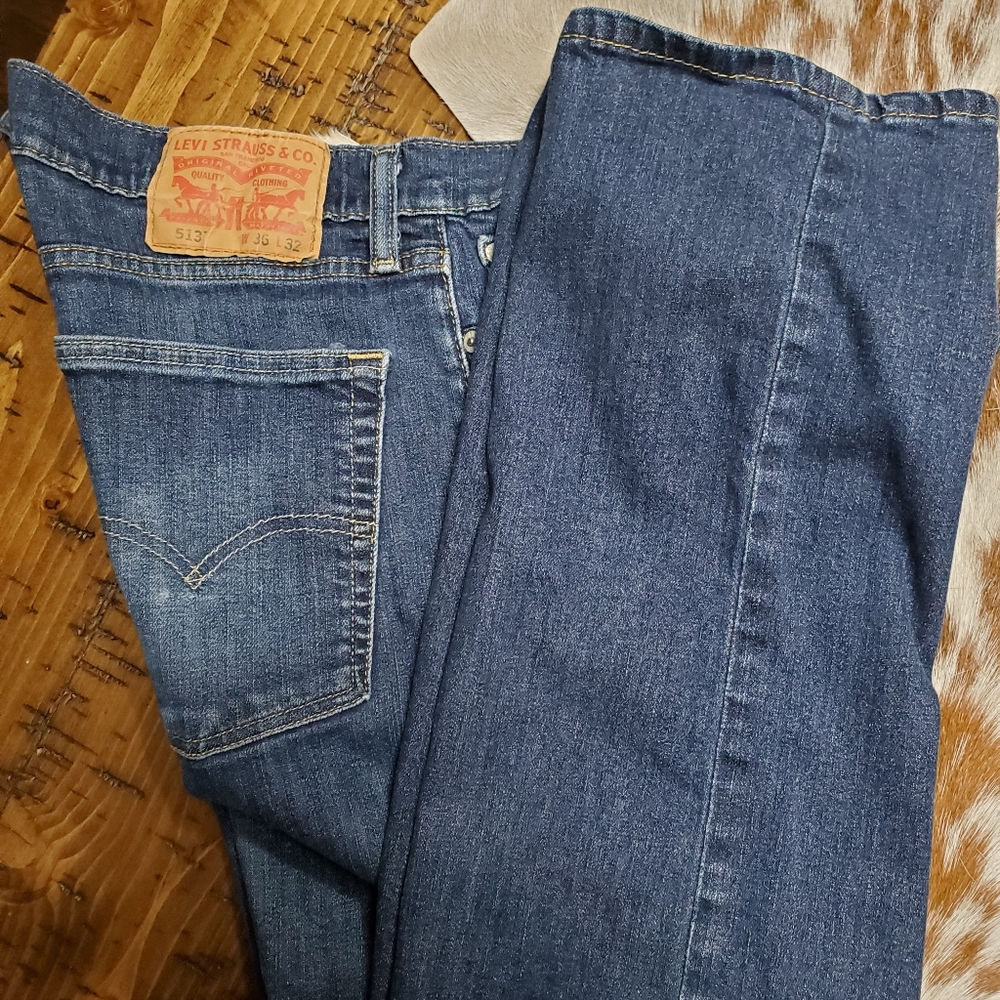 Mens Levis 513 Straight Leg, Dark Wash, Stretch